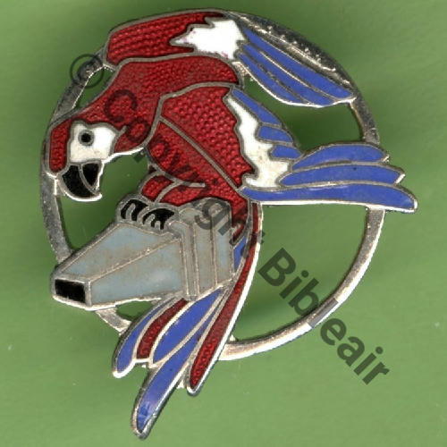 SECTION PHOTO AIR  XX... Inconnue  SM Grosse vis Dos lisse irreg scintillant 25x32mm Src.Y.GENTY 166Eur06.17  